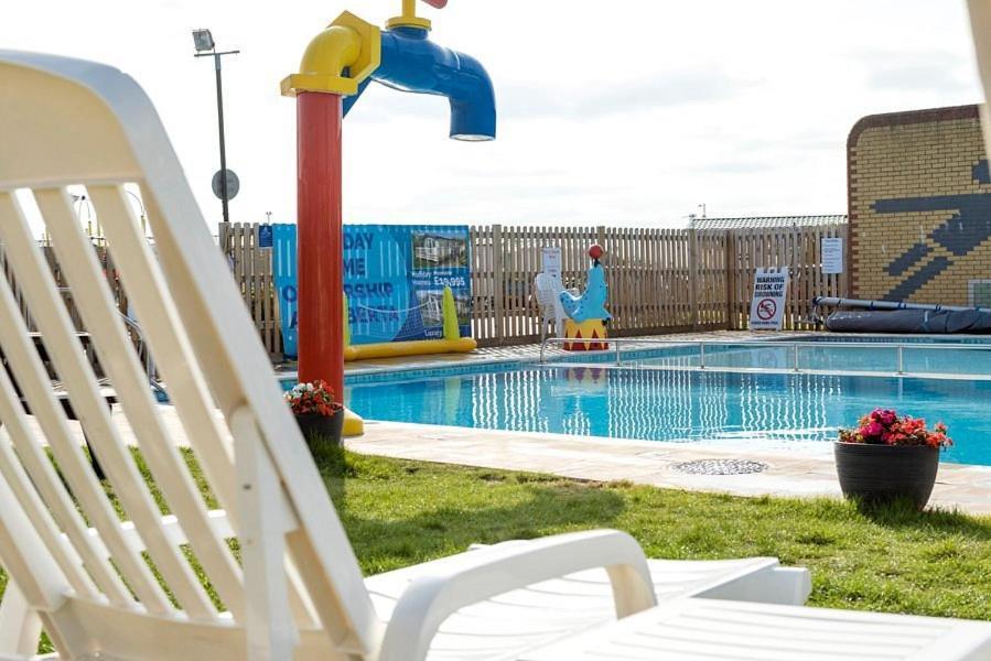 Luxury Whitstable Caravan Seasalter Ngoại thất bức ảnh